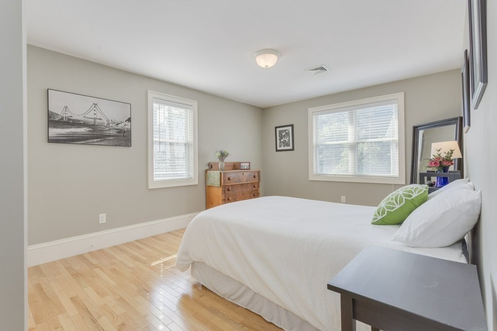 13 Downer Ct, Dorchester