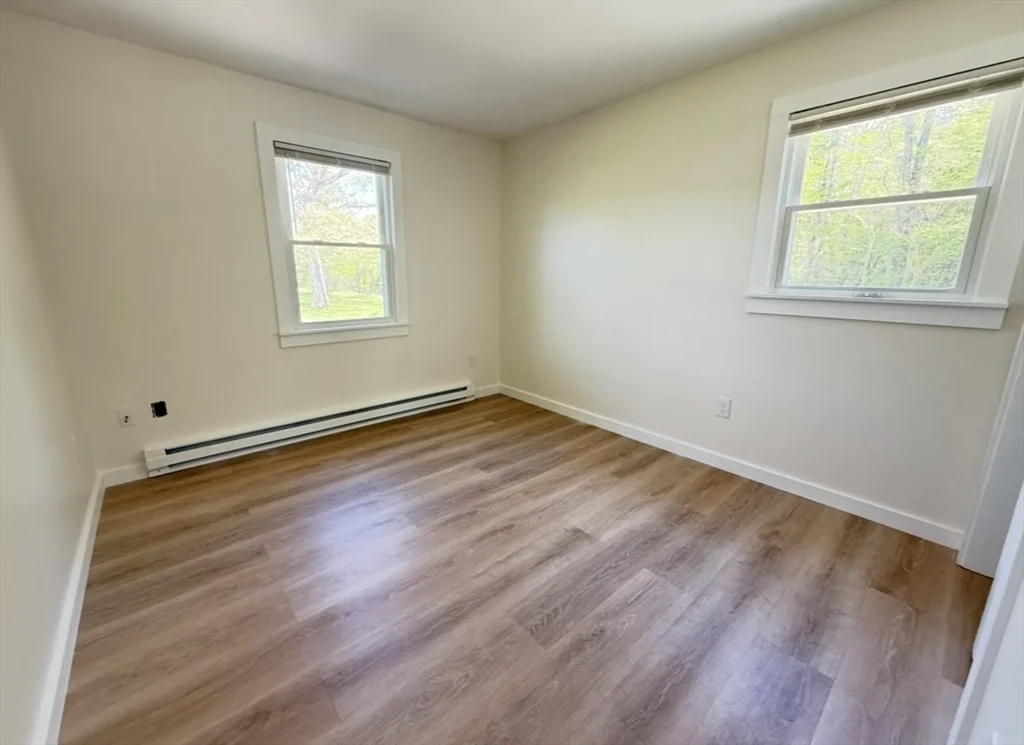81 Old Amherst Rd, Belchertown