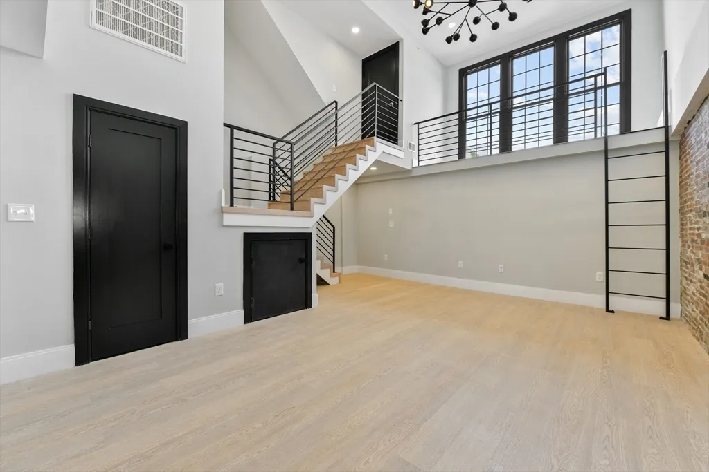 6 Brooks St, East Boston