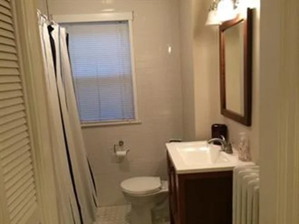 4 Harvard Rd, Belmont