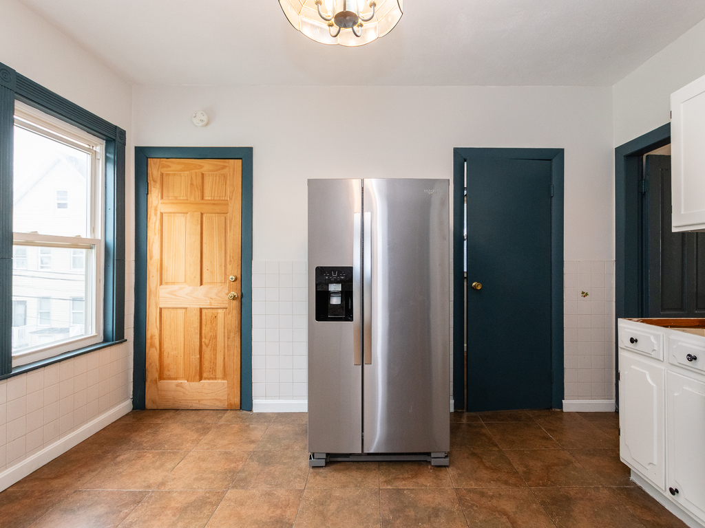 5 bed, 2 bath apartment for rent at 46 Shepton St Unit 2, Dorchester — photo 23 of 64