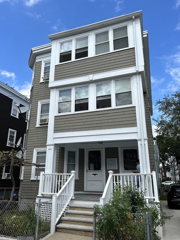 18 Stellman Rd, Roslindale