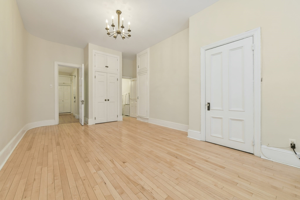 232 Beacon St, Back Bay