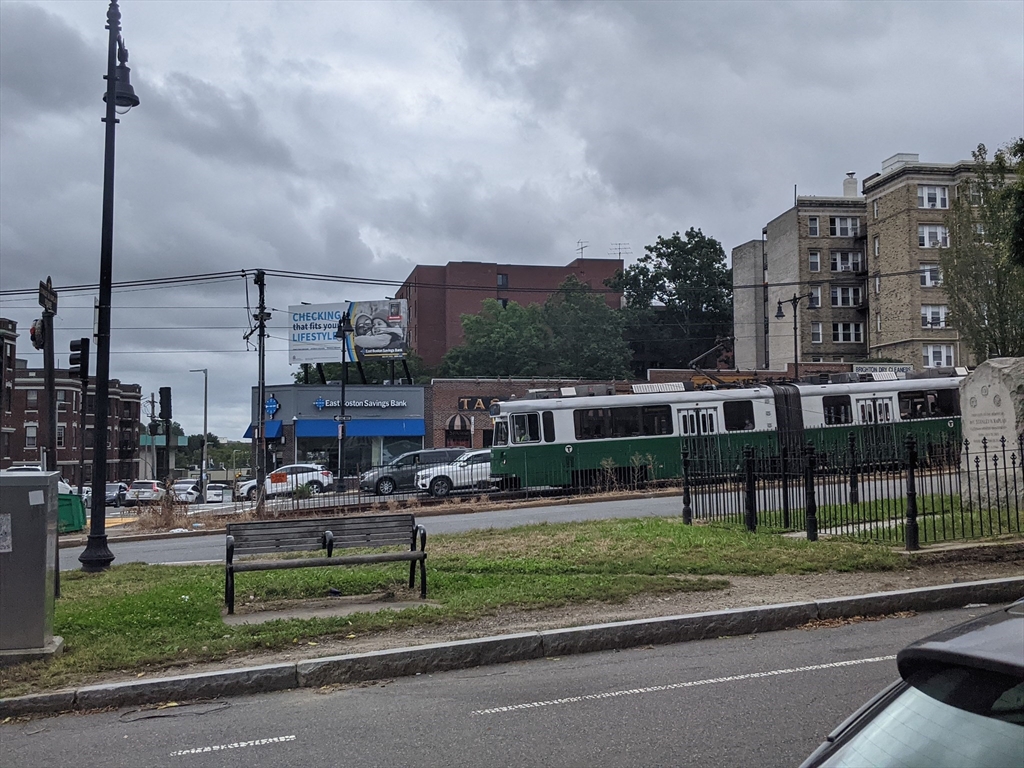 1607 Commonwealth Ave, Brighton