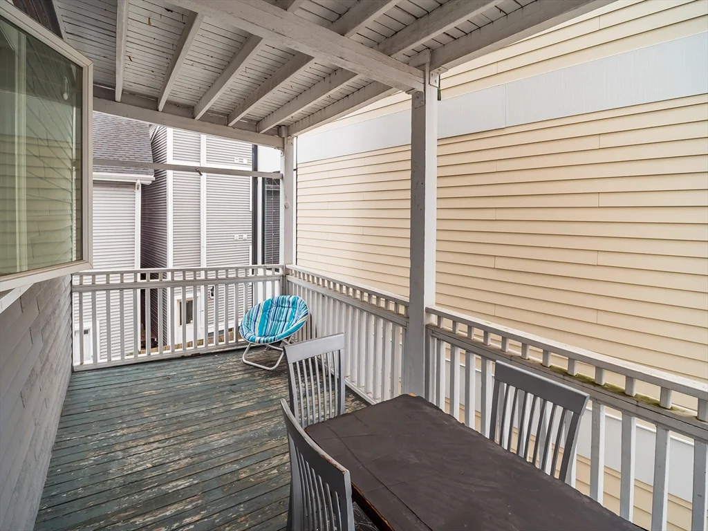 318 Beacon St, Ward Two