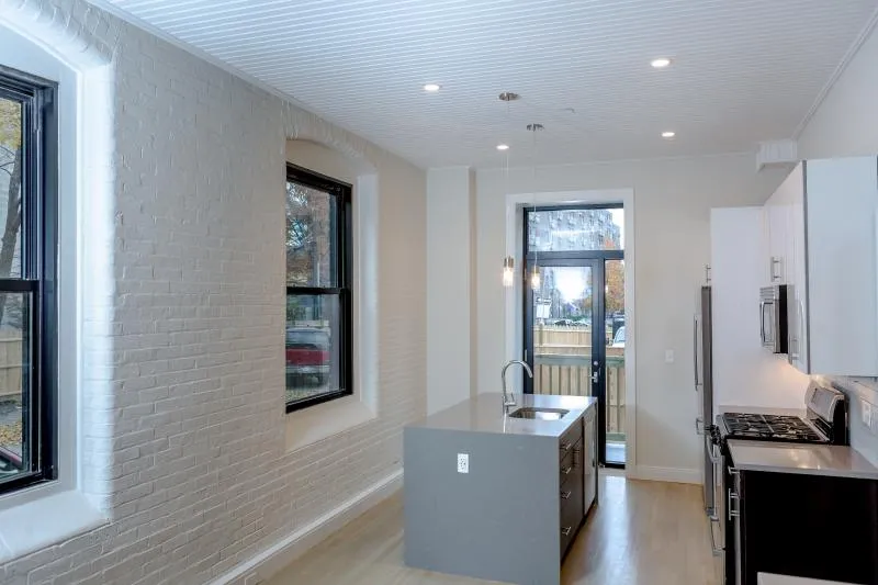 11 Newcomb St, Roxbury