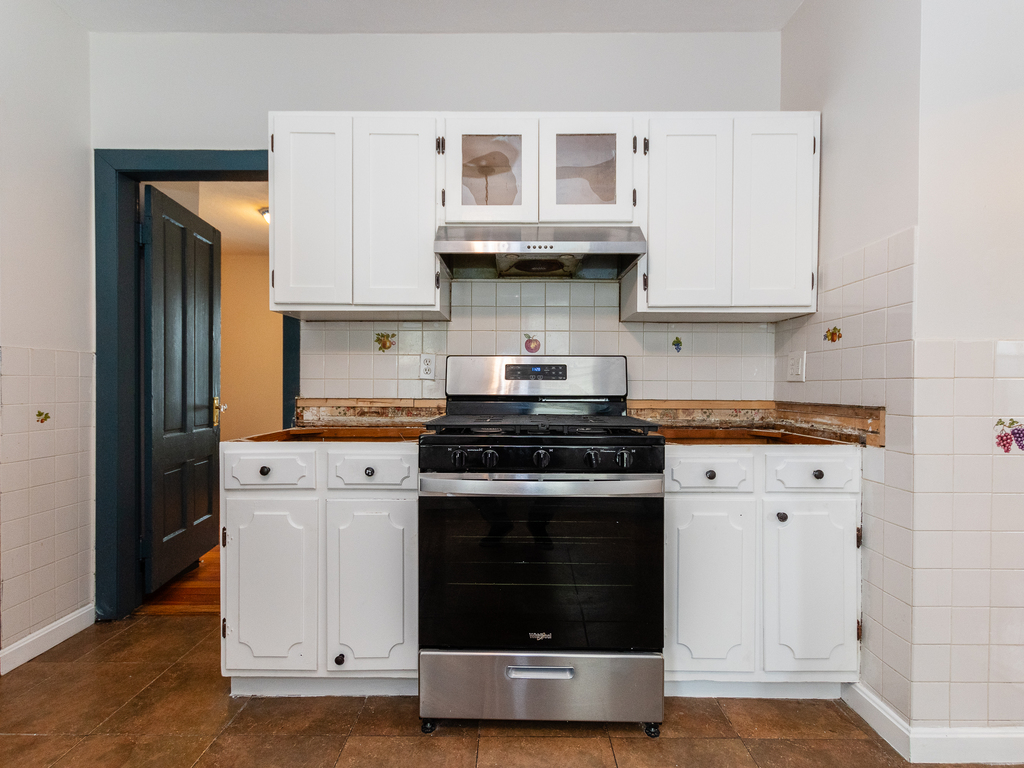 5 bed, 2 bath apartment for rent at 46 Shepton St Unit 2, Dorchester — photo 24 of 64