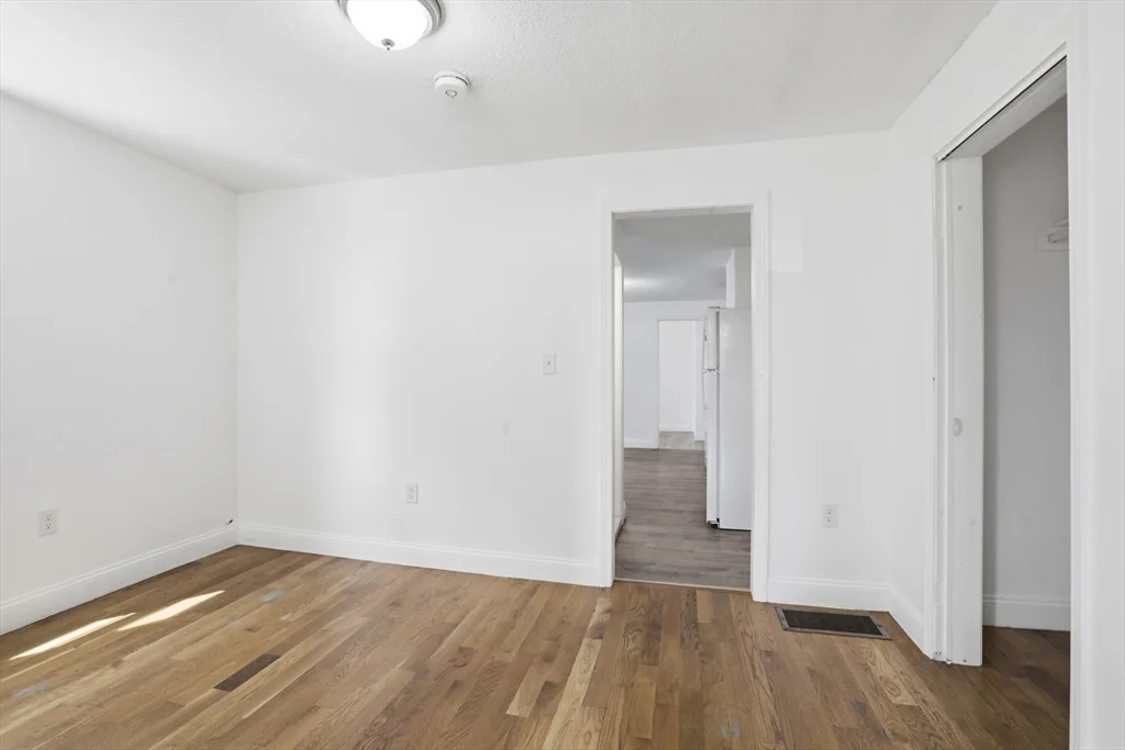 176 Ferry St, Everett