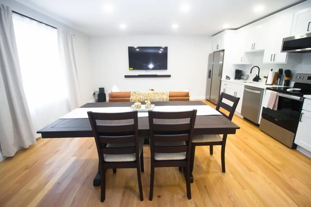 16 Peckham Ave, Brockton