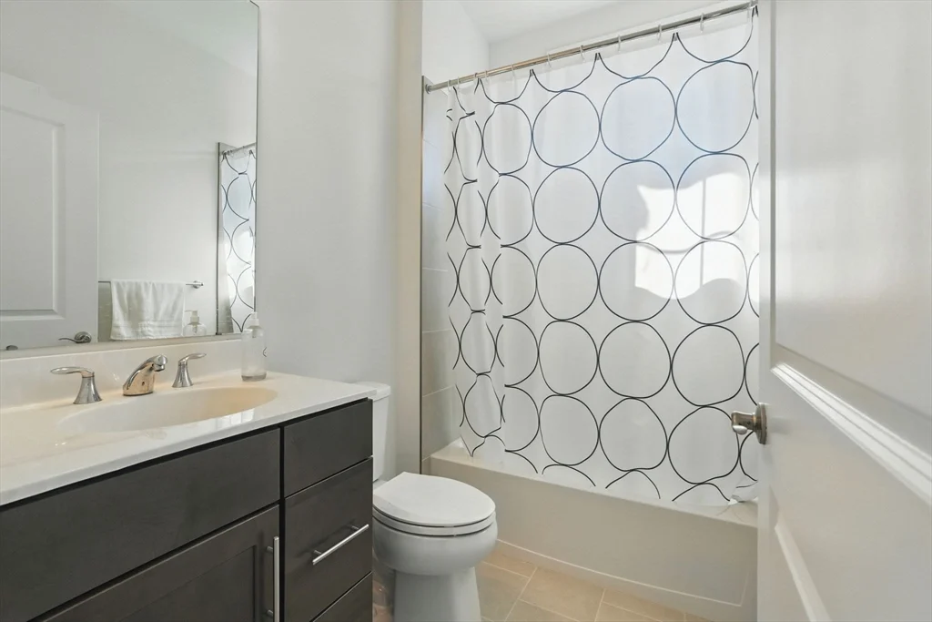 105 Phoebe St, Methuen