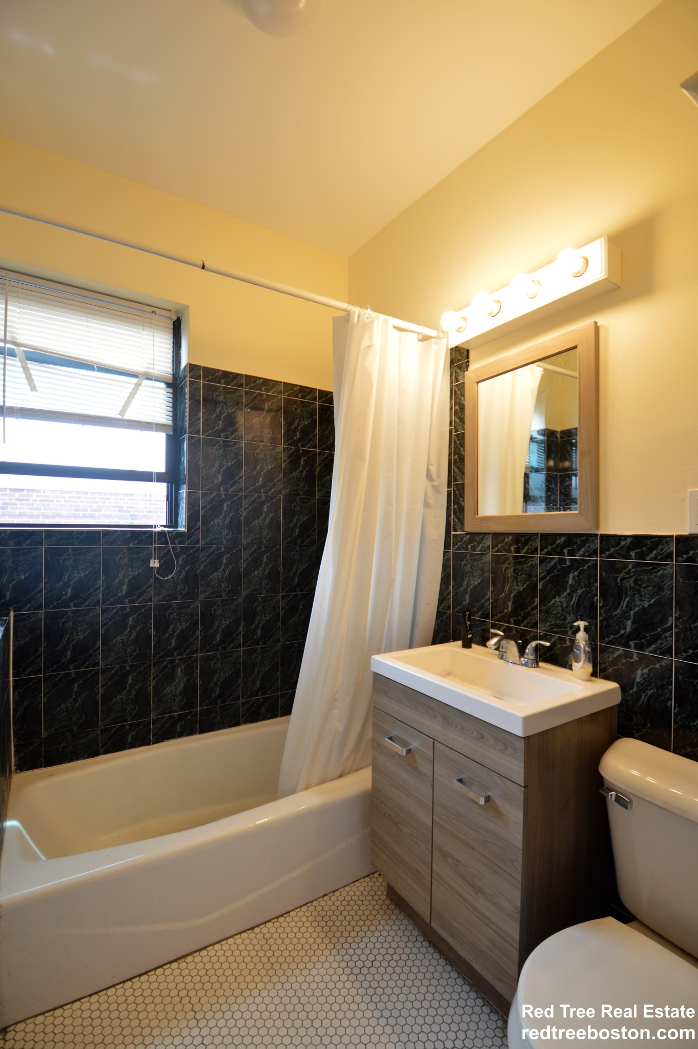 21 Park Vale Ave, Allston