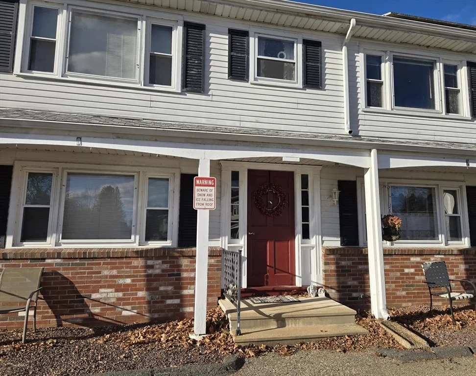 19 Chapman Ave, West Brookfield