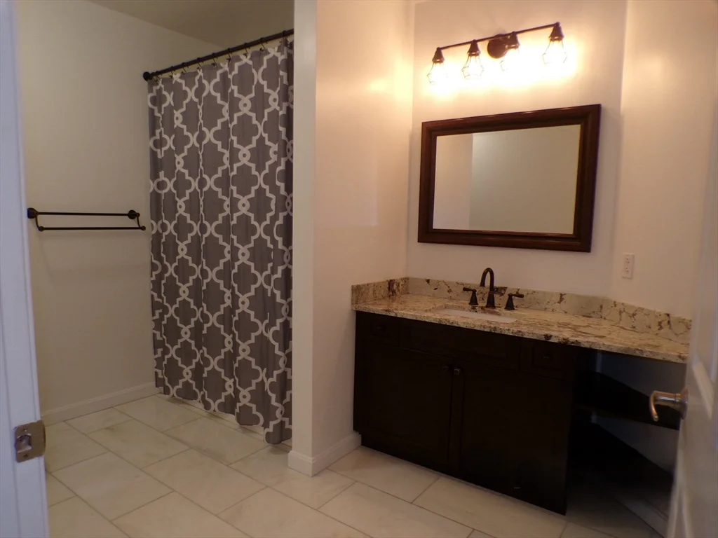 1 Cityview Ln, Quincy