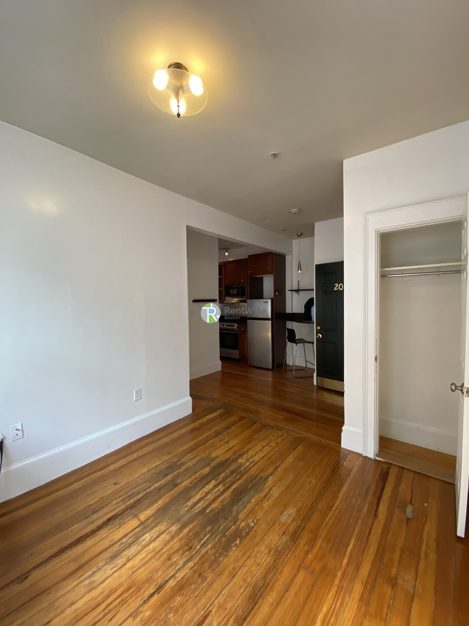 75 Burbank St, Fenway