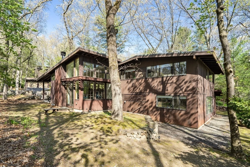 15 Trotting Horse Dr, Lexington