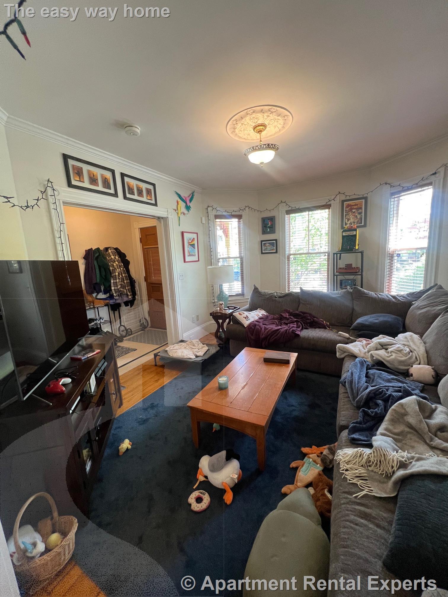 82 Holland St, Davis Square