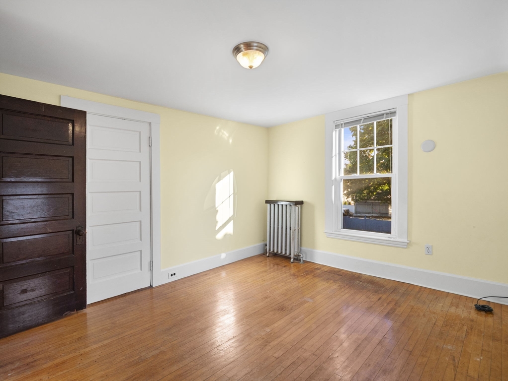 14 R Charles St, Danvers