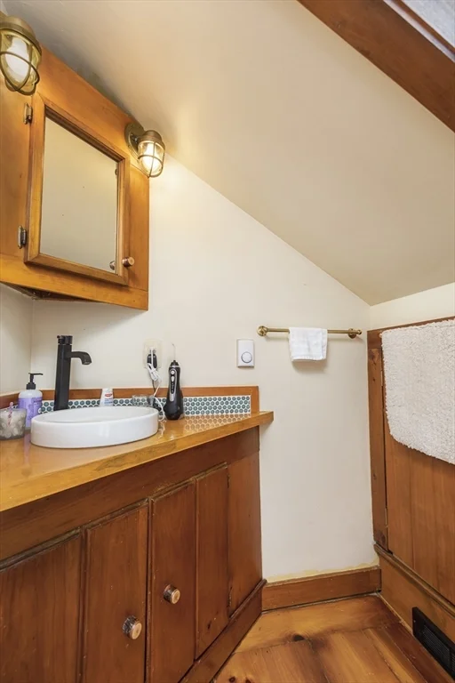 14 Nicholson Hill, Marblehead