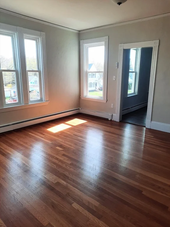 442 Washington St, Whitman