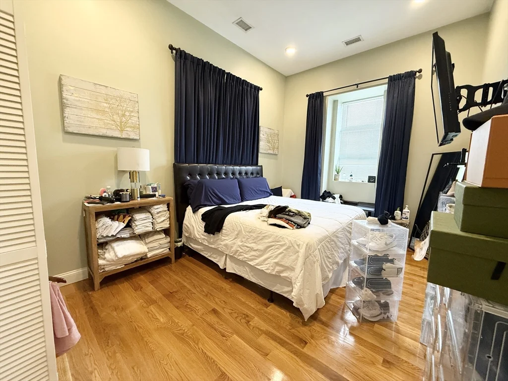 409 Dudley St, Roxbury