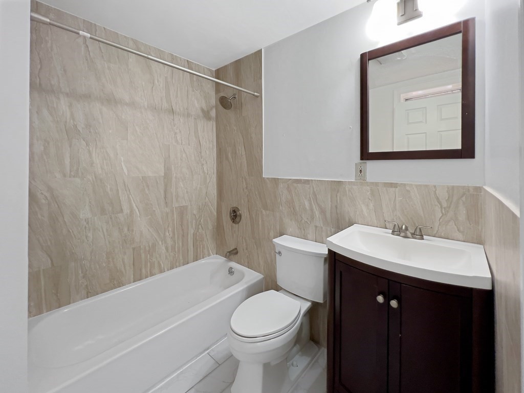 94 Winthrop St, Roxbury