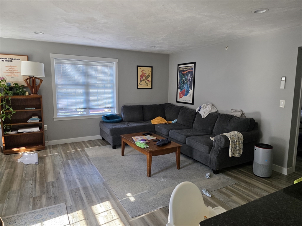 75 Merriam Ave, Leominster