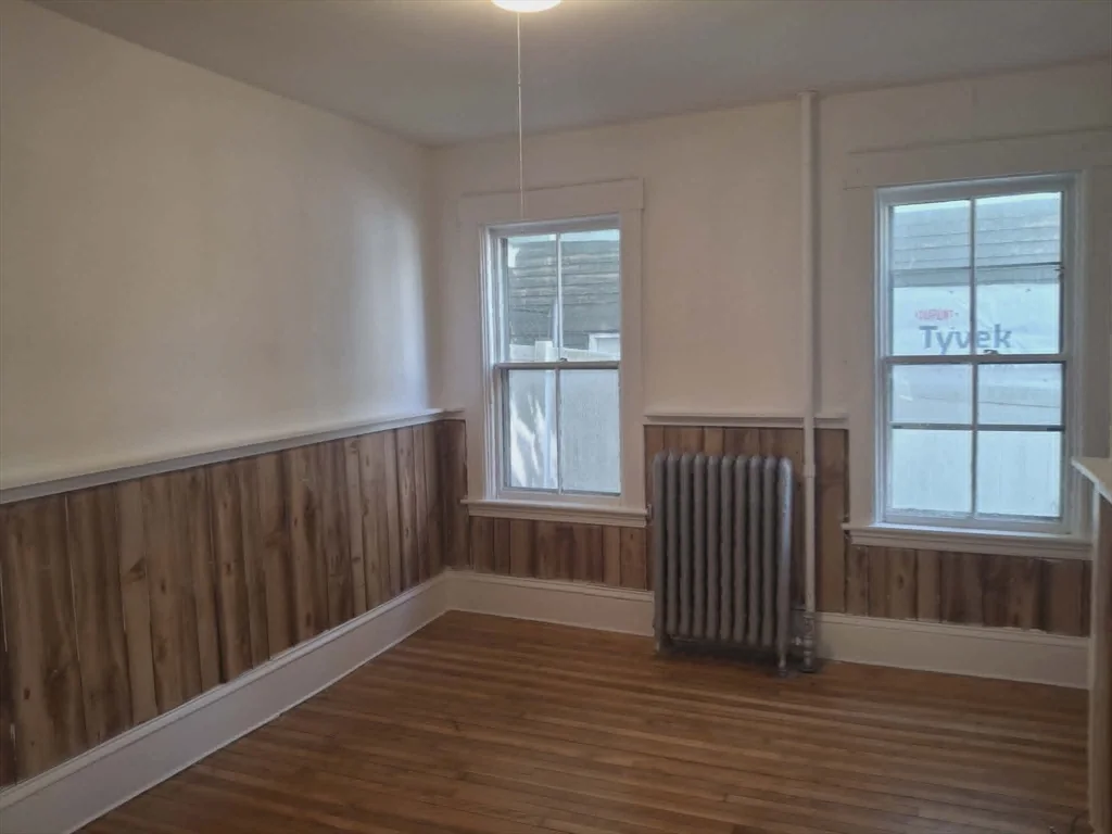 20 Temple St, Fitchburg