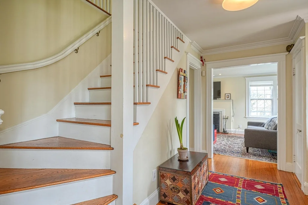 60 Kilburn Rd, Belmont