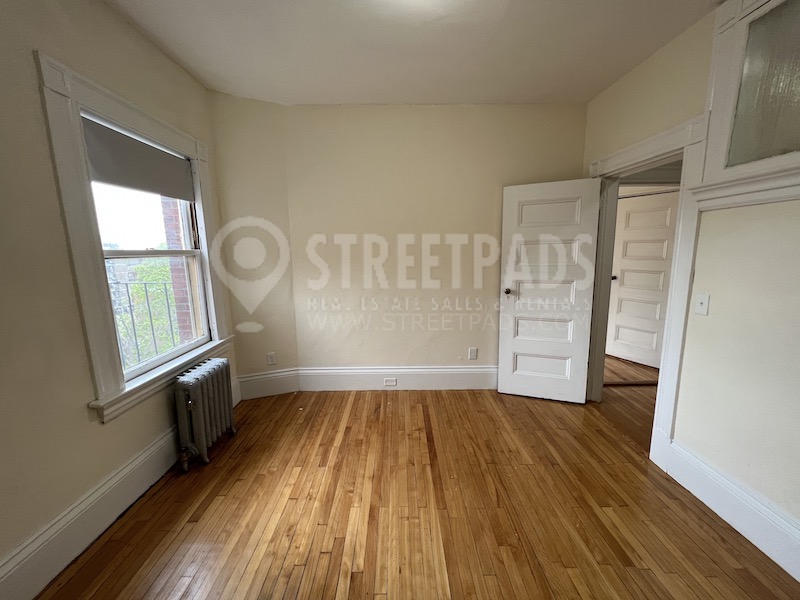 2 Ware St, Mid-Cambridge