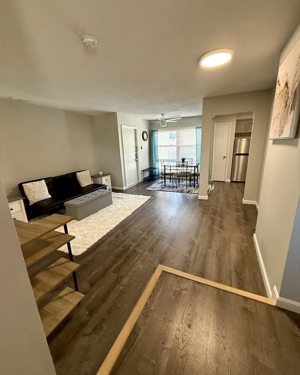 26 Beacon St, Burlington