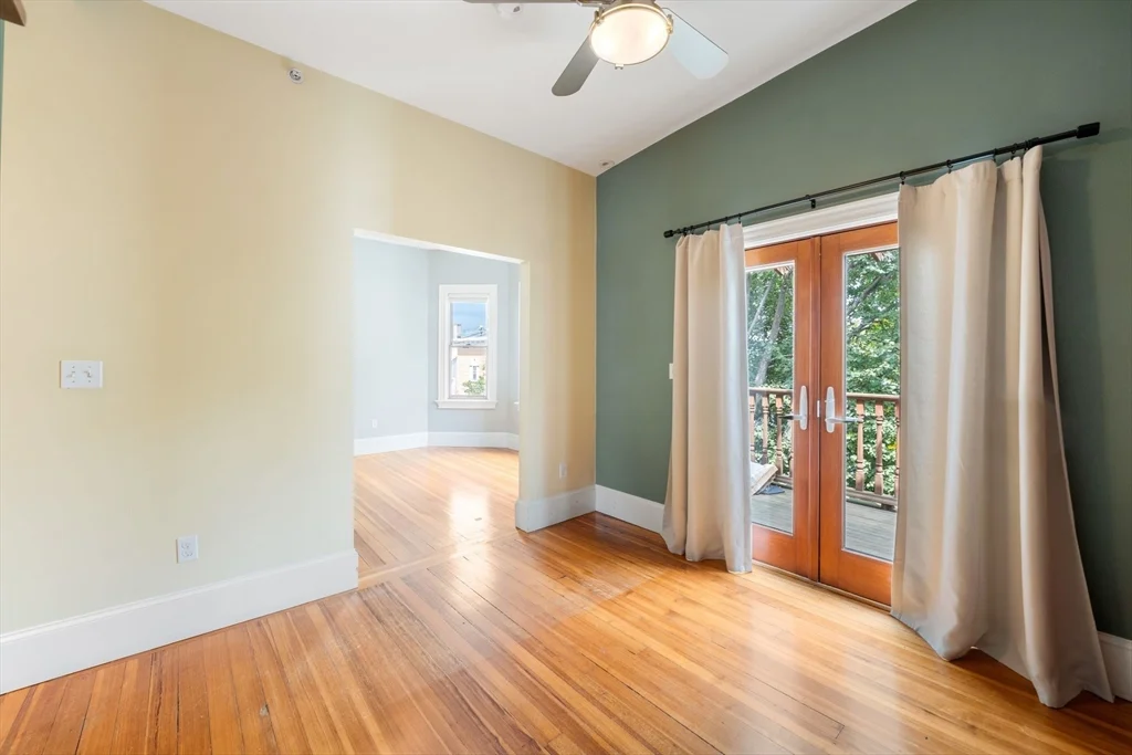 118 Perkins St, East Somerville