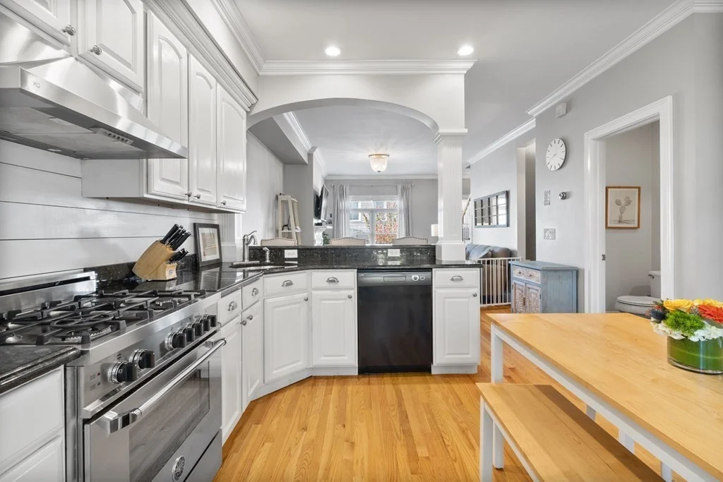 10 S Sydney, Dorchester