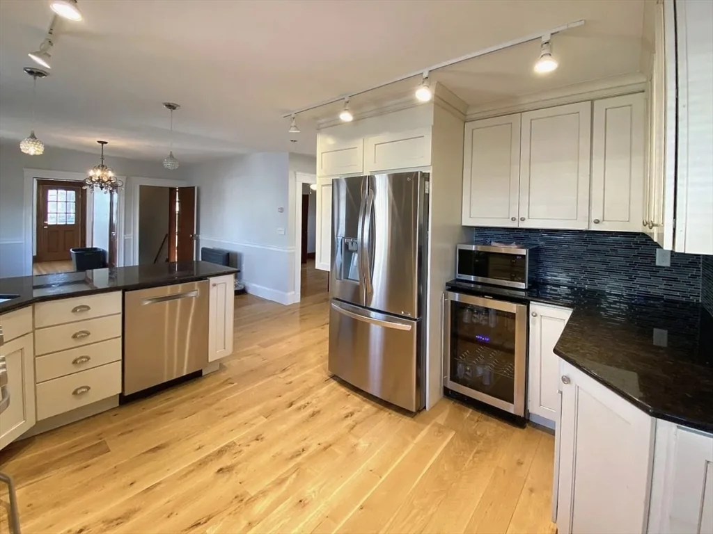 6 Dalton Rd, Belmont