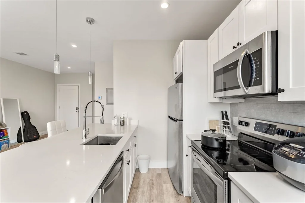 1457 Tremont St, Mission Hill