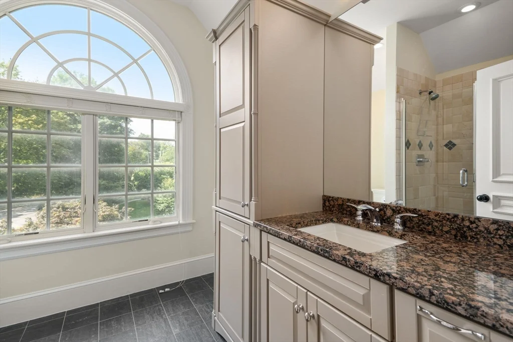 66 Forest Ave, Newton