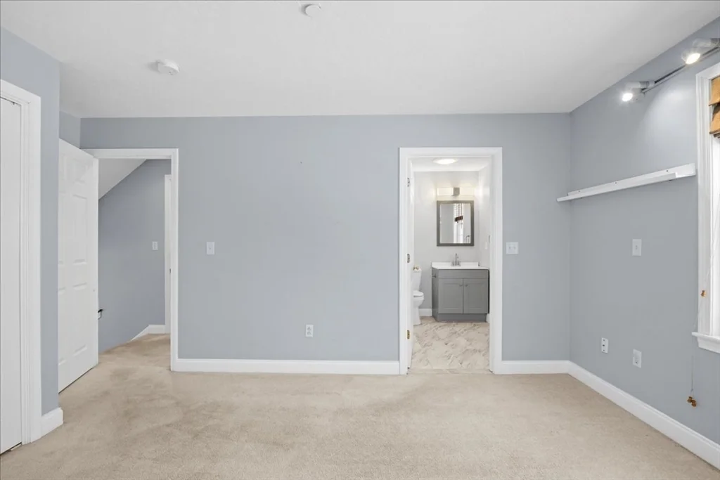 67 N Quinsigamond Ave, Shrewsbury