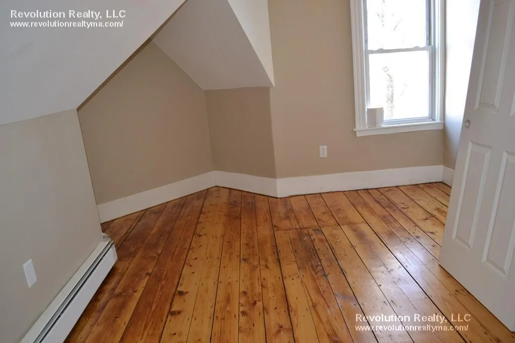 23 Alston St, East Somerville