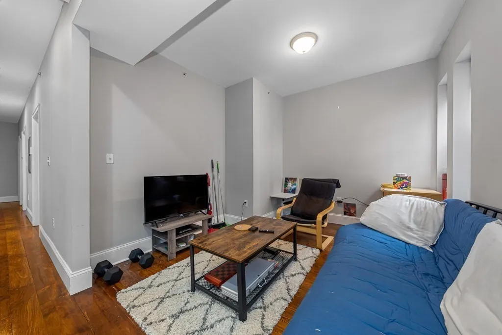 16 Sewall St, Mission Hill