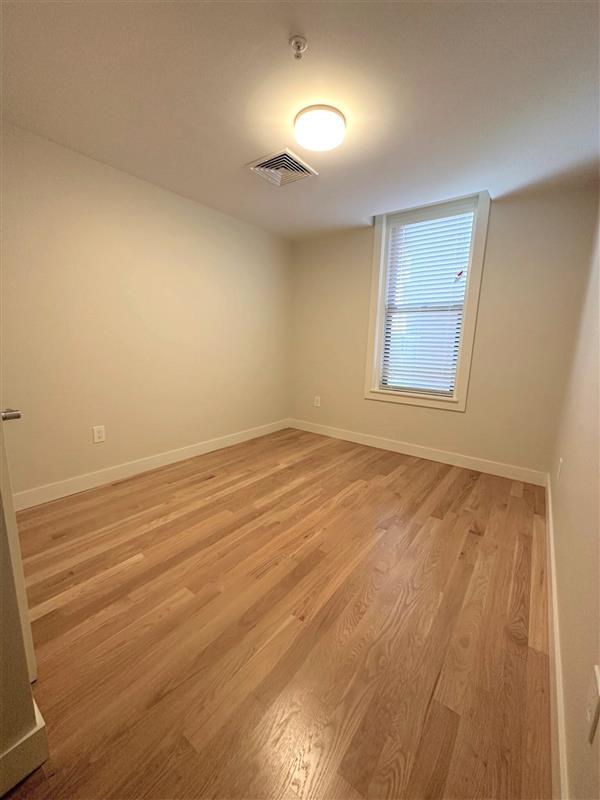 48 John F Kennedy St, Riverside