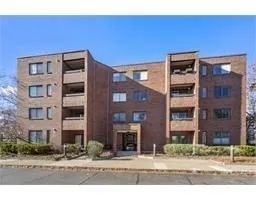 51 John St, Coolidge Corner