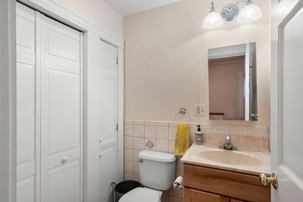 12 Magnolia Ave, Mid-Cambridge