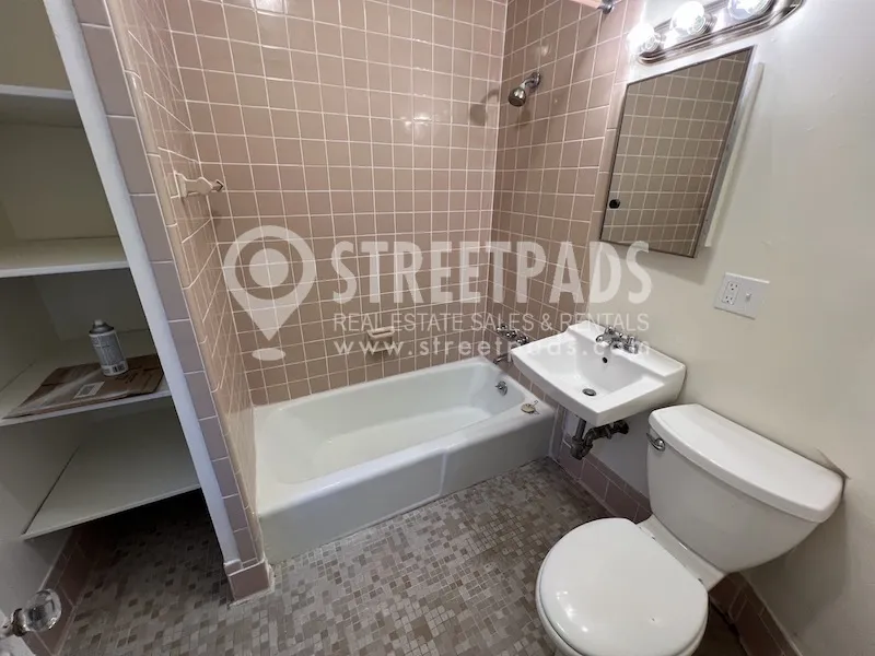 381 Harvard St, Mid-Cambridge