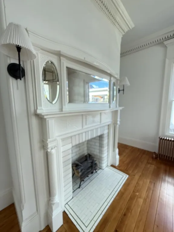 72 Belmont St, Fall River