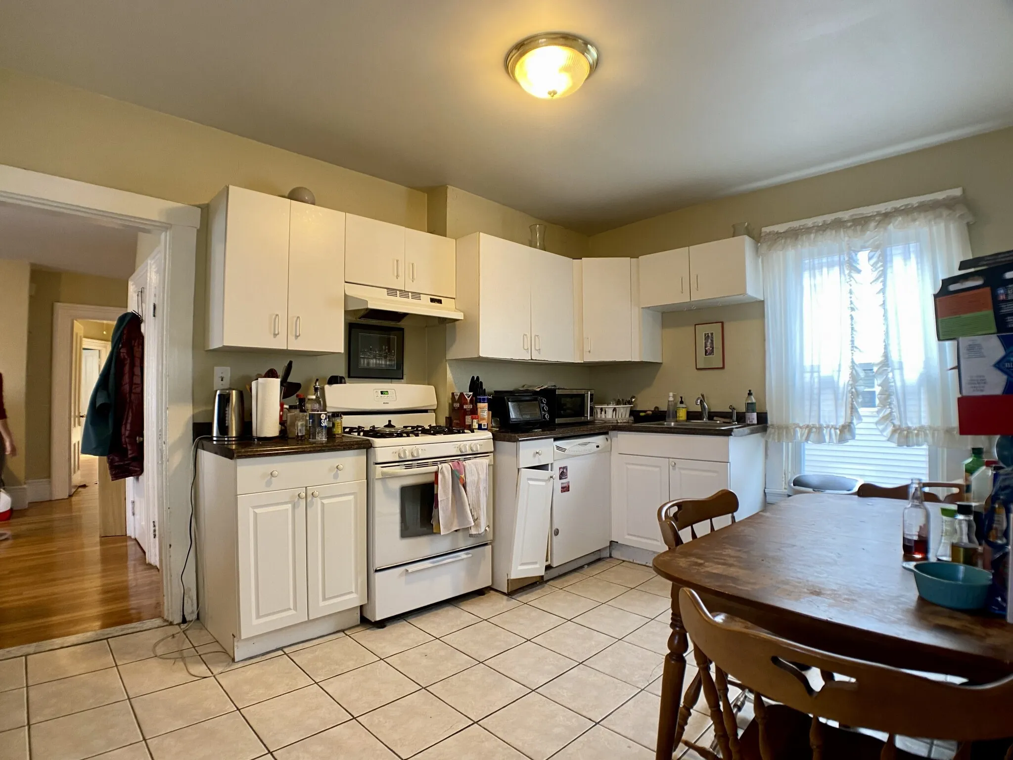 271 Highland Ave, Powder House Square