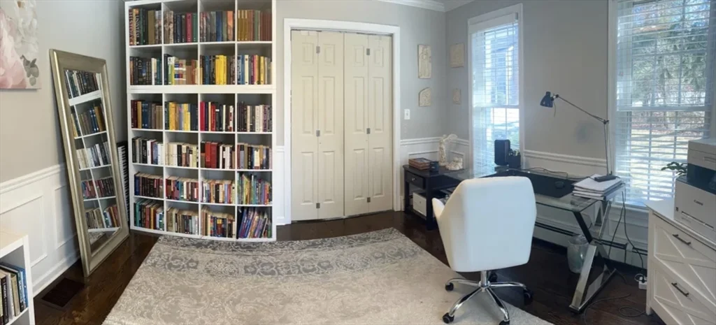 21 Shubert Rd, East Weymouth