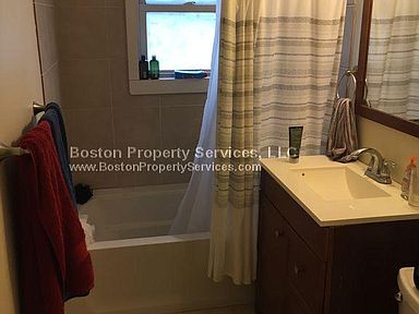 4 Iroquois St, Mission Hill