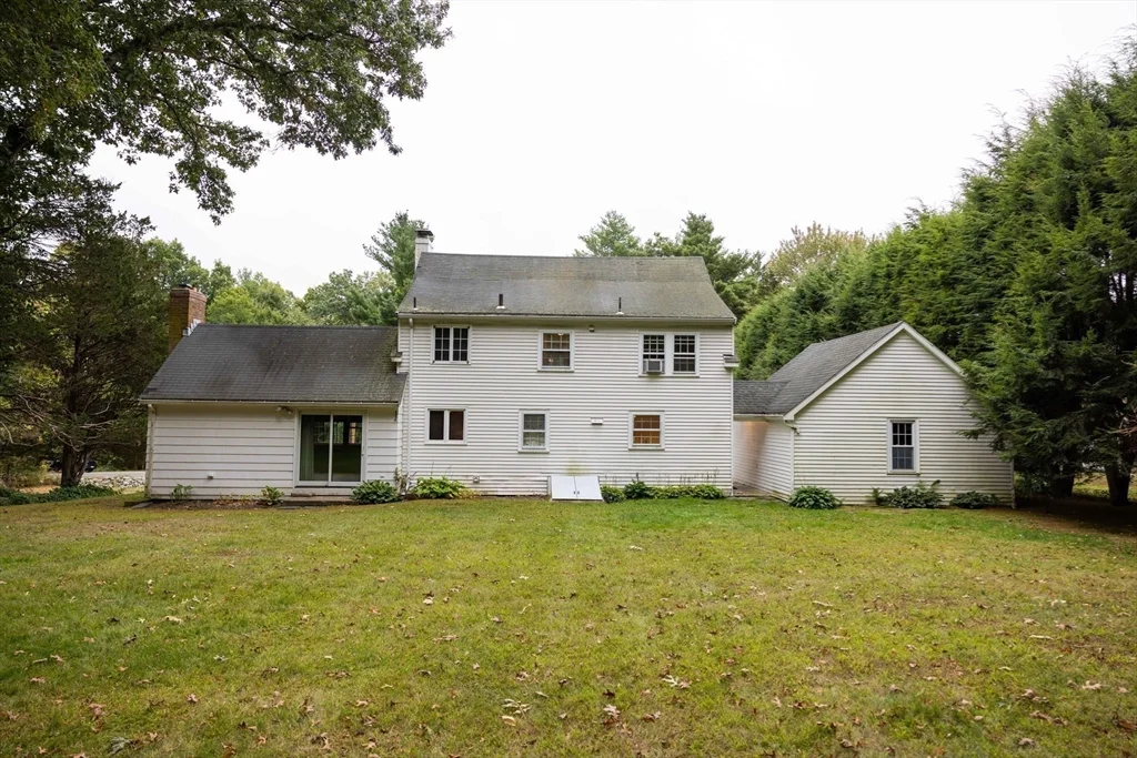 195 Dover Rd, Westwood