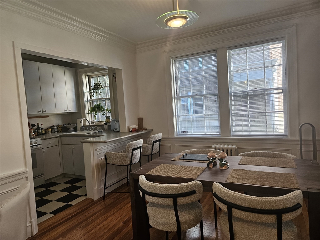 77 Martin St, Neighborhood Nine