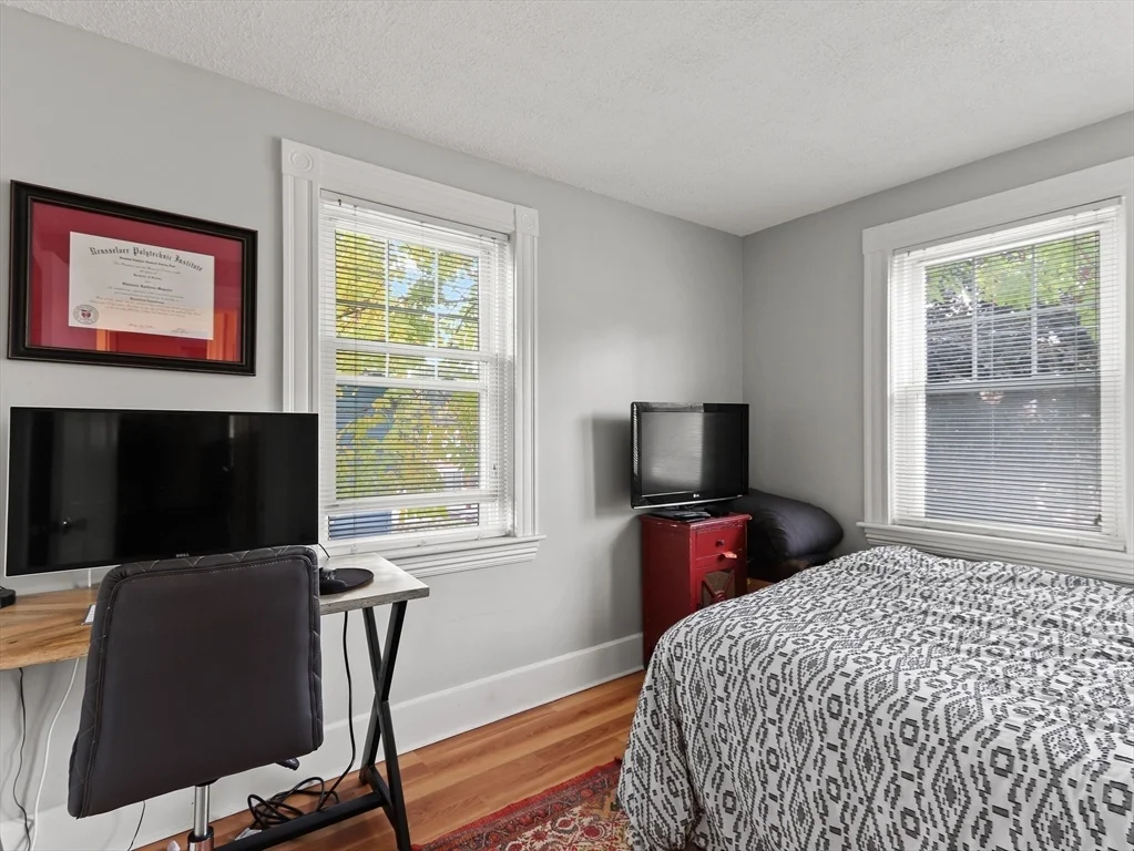 80 Washington Ave, Natick