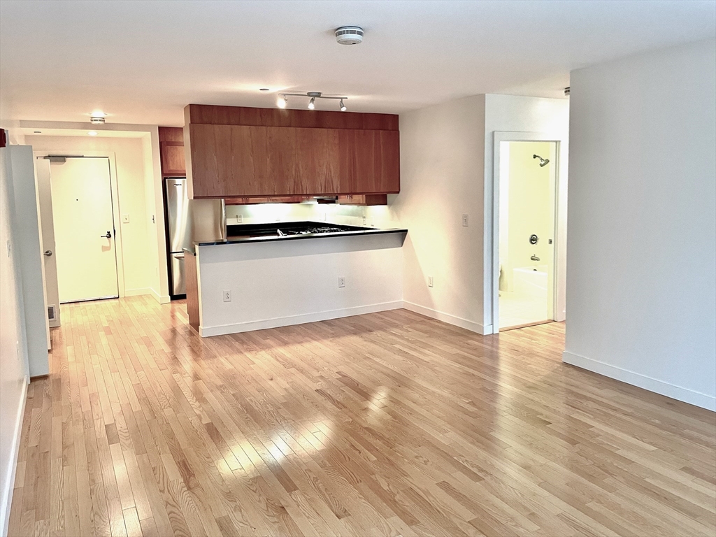 80 Broad St, Downtown